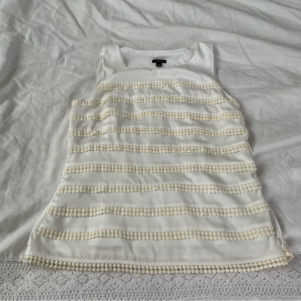 Ann Taylor Sz 8 Women's Sleeveless Crochet Stripe Top Cream White pom poms